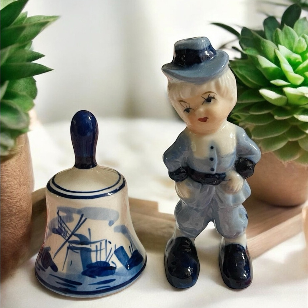 Vintage Delft Blue figurines, Bell & Boy figurines set/2